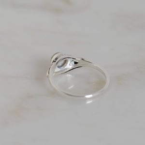 Image of Labradorite Moonstone cabochon cut vintage style silver ring