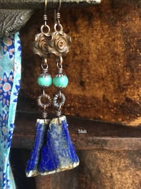 Image 2 of 'Rose and Lazuli' earrings / n178