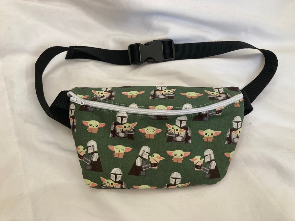 Image of SALE - Alien Parenting Fanny Pack