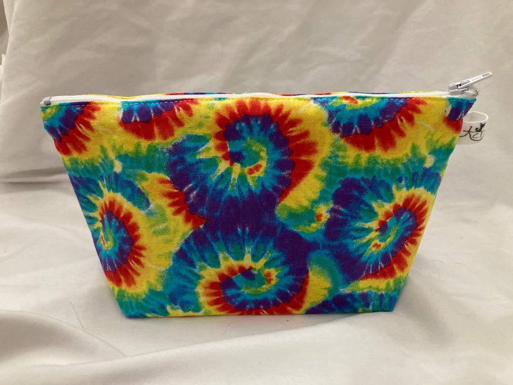 Image of SALE - Rainbow Tie Dye Zipper Pouch