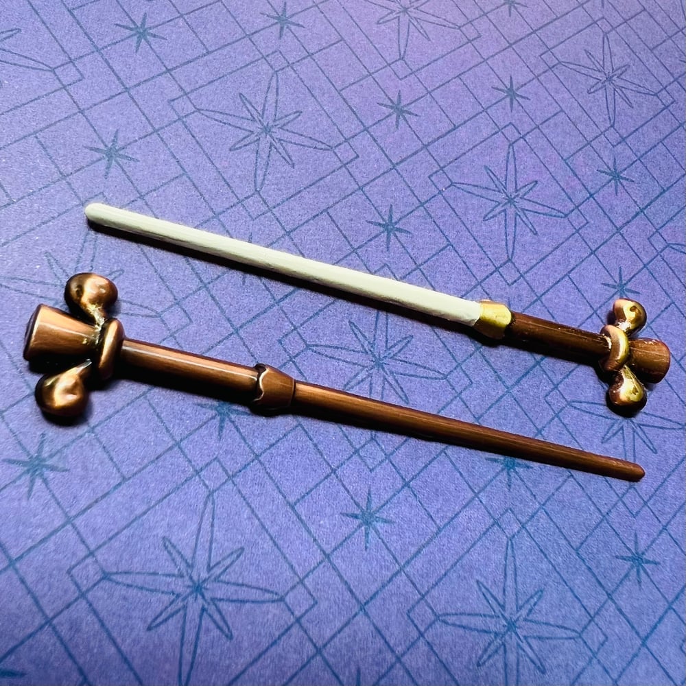 Image of GilderBoy Fleur De Lis Wand