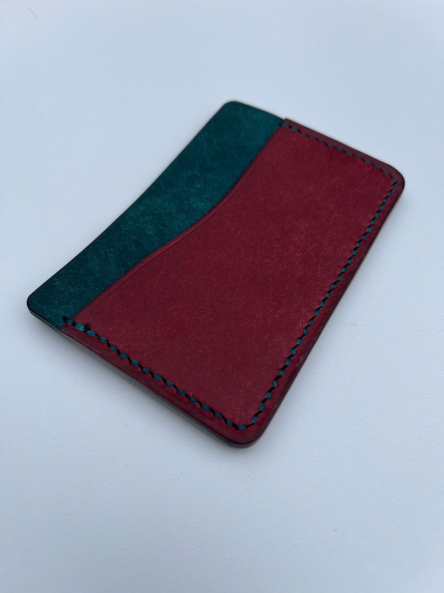 Image of Ortensia/Bordeaux Pueblo Horizontal Cardholder 