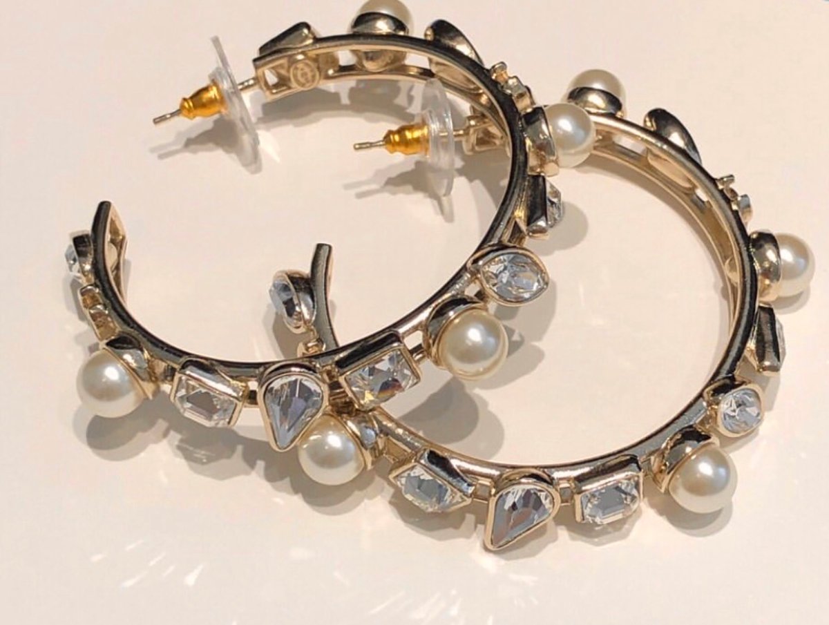 Image of (SOLD OUT ЁЯЪл) Preowned Chanel crystal and pearl hoops