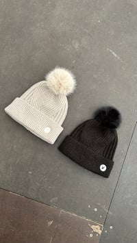 Image 1 of W logo bobble hat