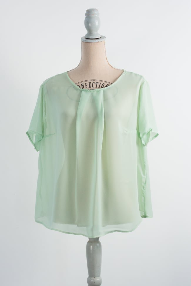 Blouse en voile vert amande