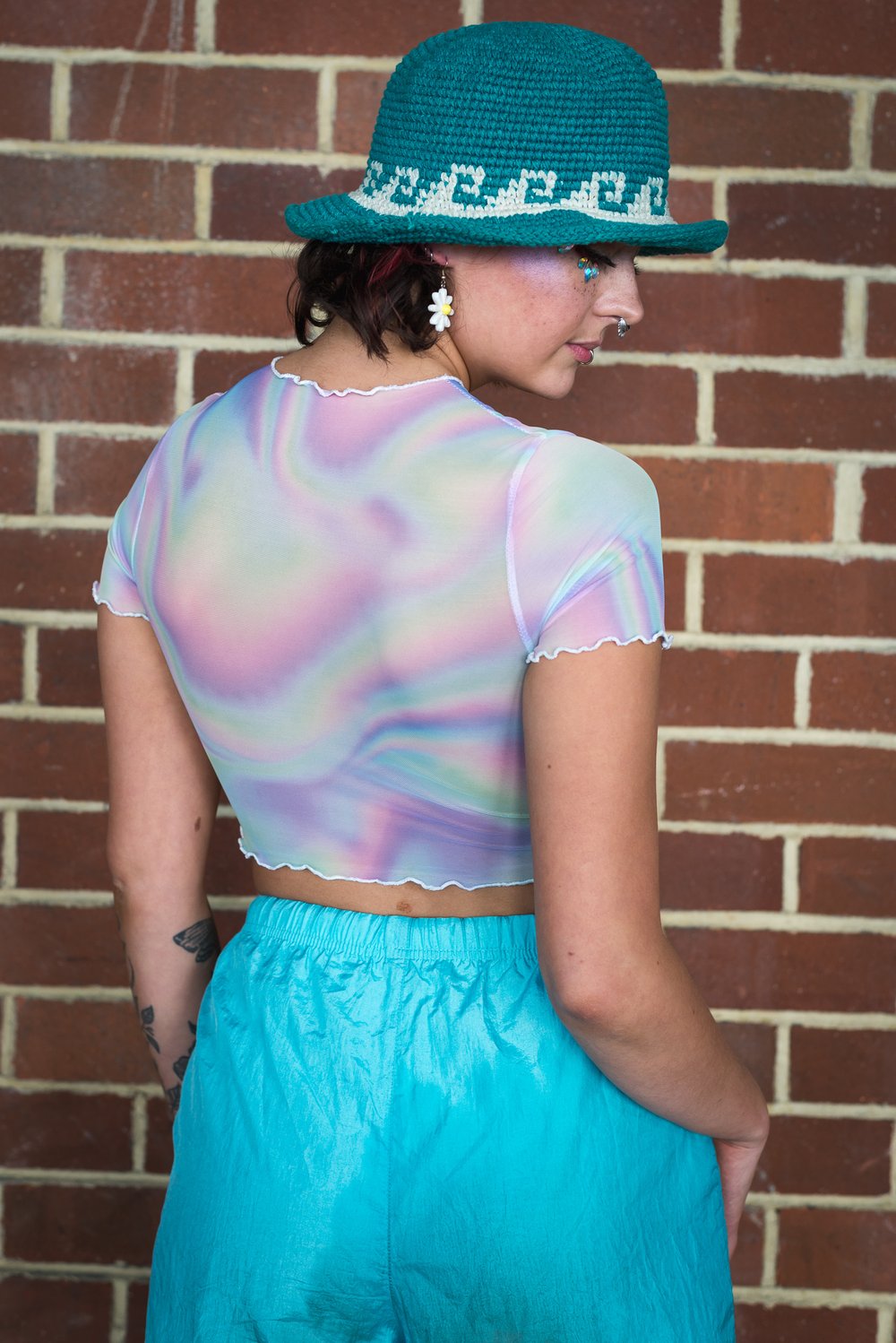 Candy Swirl Lettuce Hem Mesh Crop Top π¬