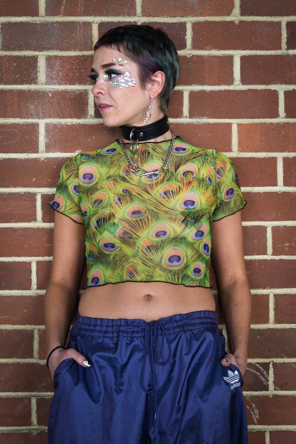 Peacock Lettuce Hem Mesh Crop Top π¦