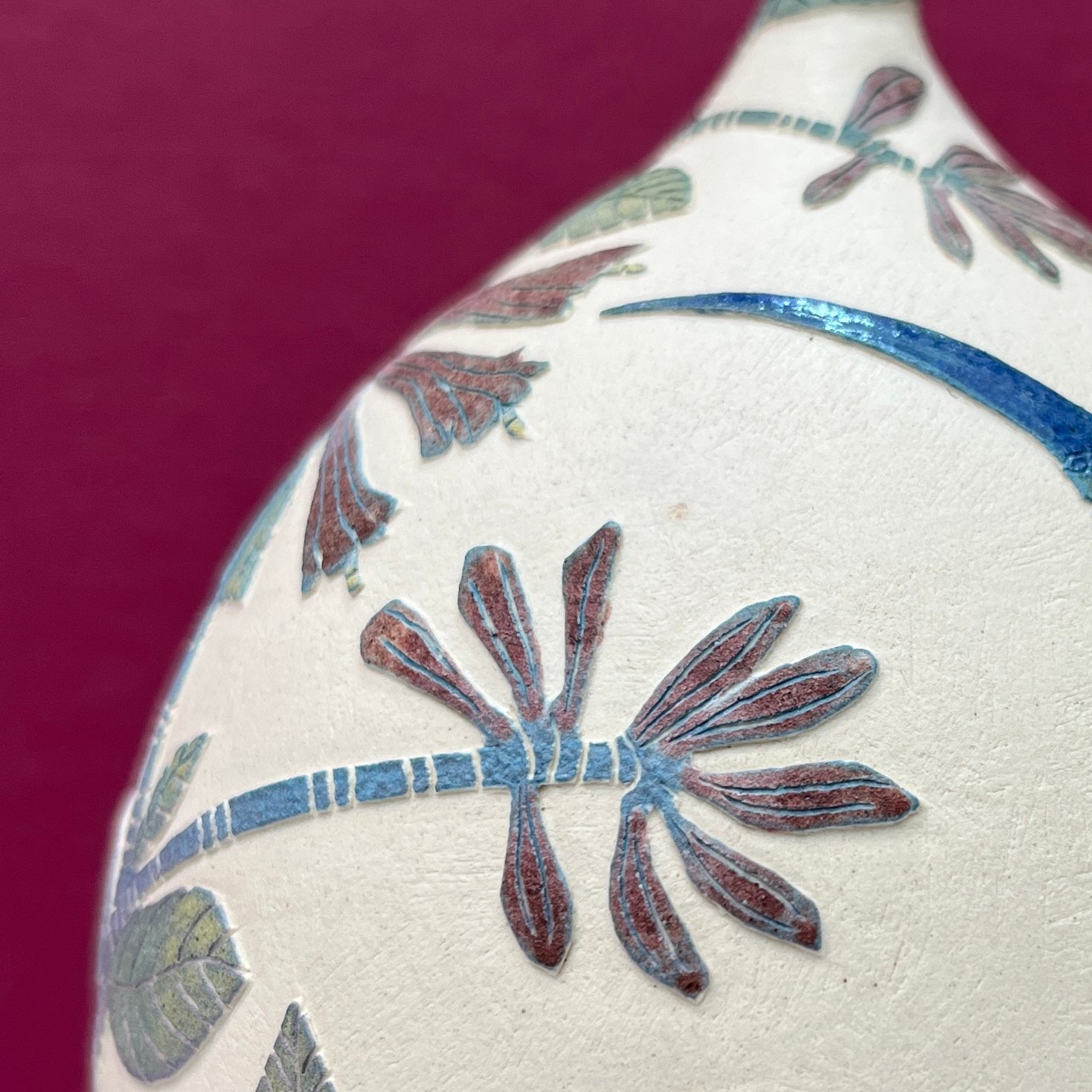 Image of Hummingbirds & Honeysuckle sgraffito vessel  