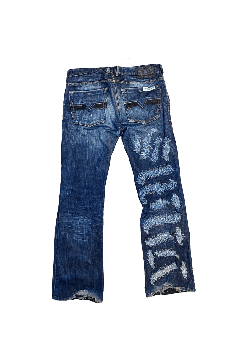 SANTA MARIA DISTRESSED DIESEL JEANS Image 2