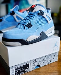 Jordan 4s ( University Blue ) 