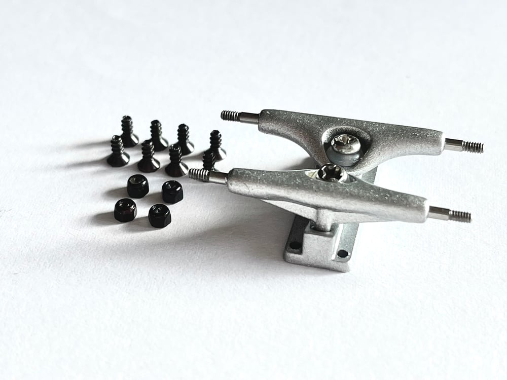 Image of DT Zero 32mm Pro Trucks