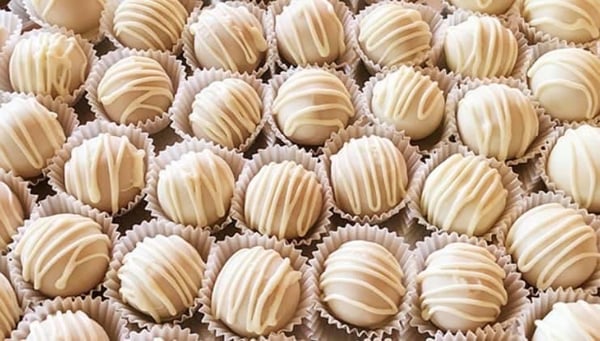 Image of Cake pop bites/ Mini bolas de pastel
