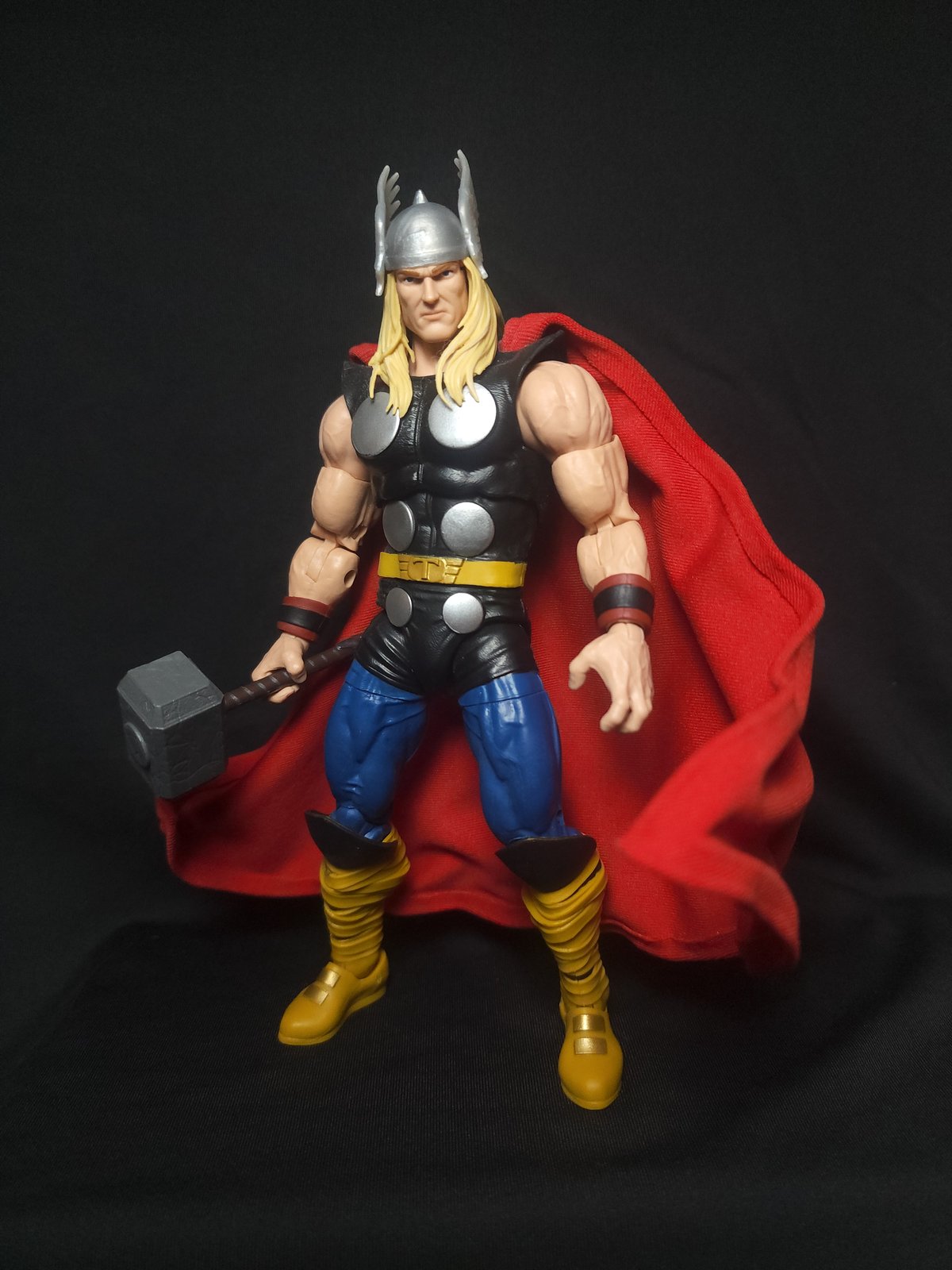 Marvel legends thor clearance 80th anniversary