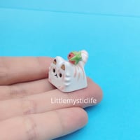 Image 3 of strawberry tiger ceramic keycap 