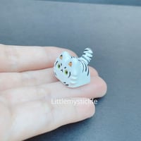 Image 2 of white tiger ceramic keycap 2