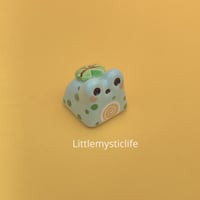 Image 2 of ceramic keycap lily pad frog 2