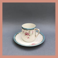 Image 2 of Cinq petites tasses à café en porcelaine, Weimar.