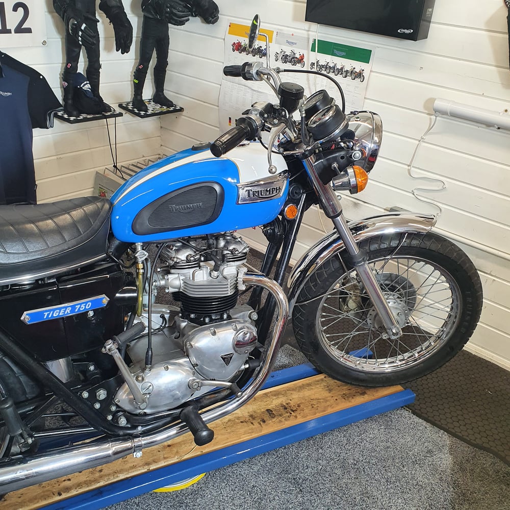 Triumph tr7 rv  tiger 