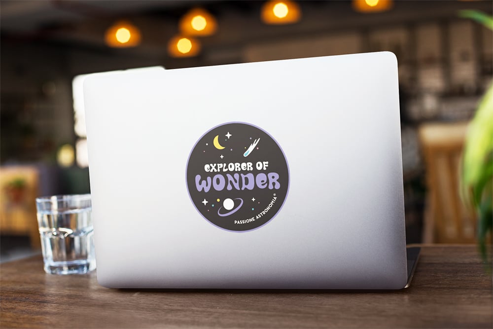 Image of KIT Explorer of Wonder - T-shirt + Cappellino + Sticker