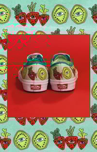 Image 3 of BERRY-KIWI (TURQUOISE VERSION) 