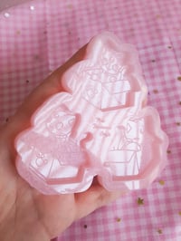 Image 2 of Sailor cats pallet mold