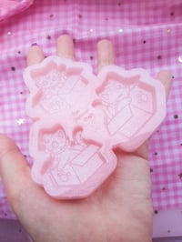 Image 1 of Sailor cats pallet mold