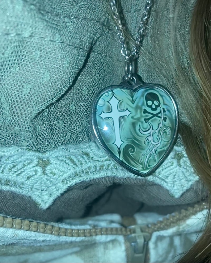 Heart-Shaped necklace 