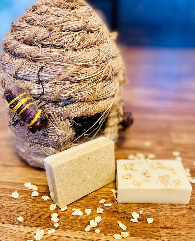 Goatmilk, Honey and Oatmeal Soap