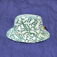 Image 1 of SCRUNCH BUCKET HAT - GREEN & WHITE / BLACK