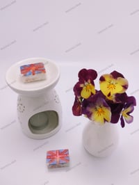 Image 2 of British Flag Wax Melt