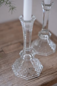 Image 5 of Paire de bougeoirs en cristal Avon