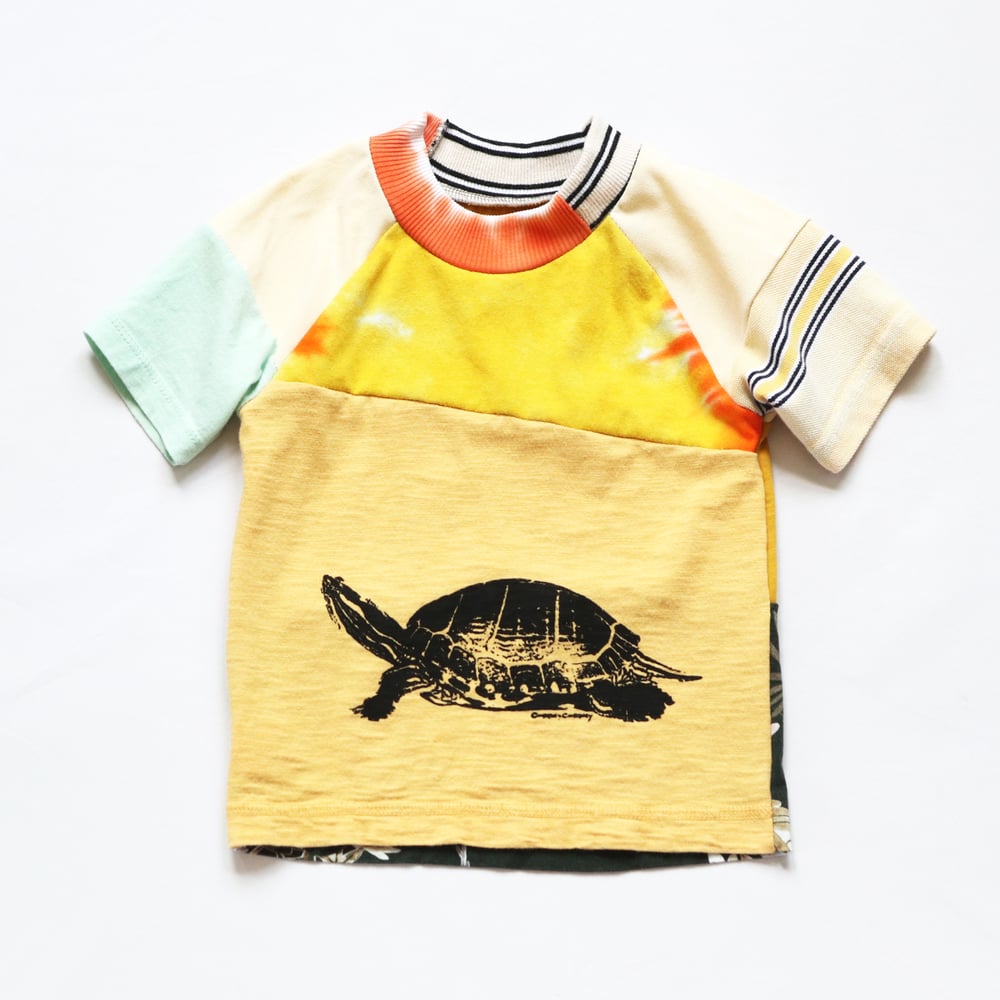 Image of turtle tiedye dyed yellow baseball sleeve 4T courtneycourtney tee shirt unisex top