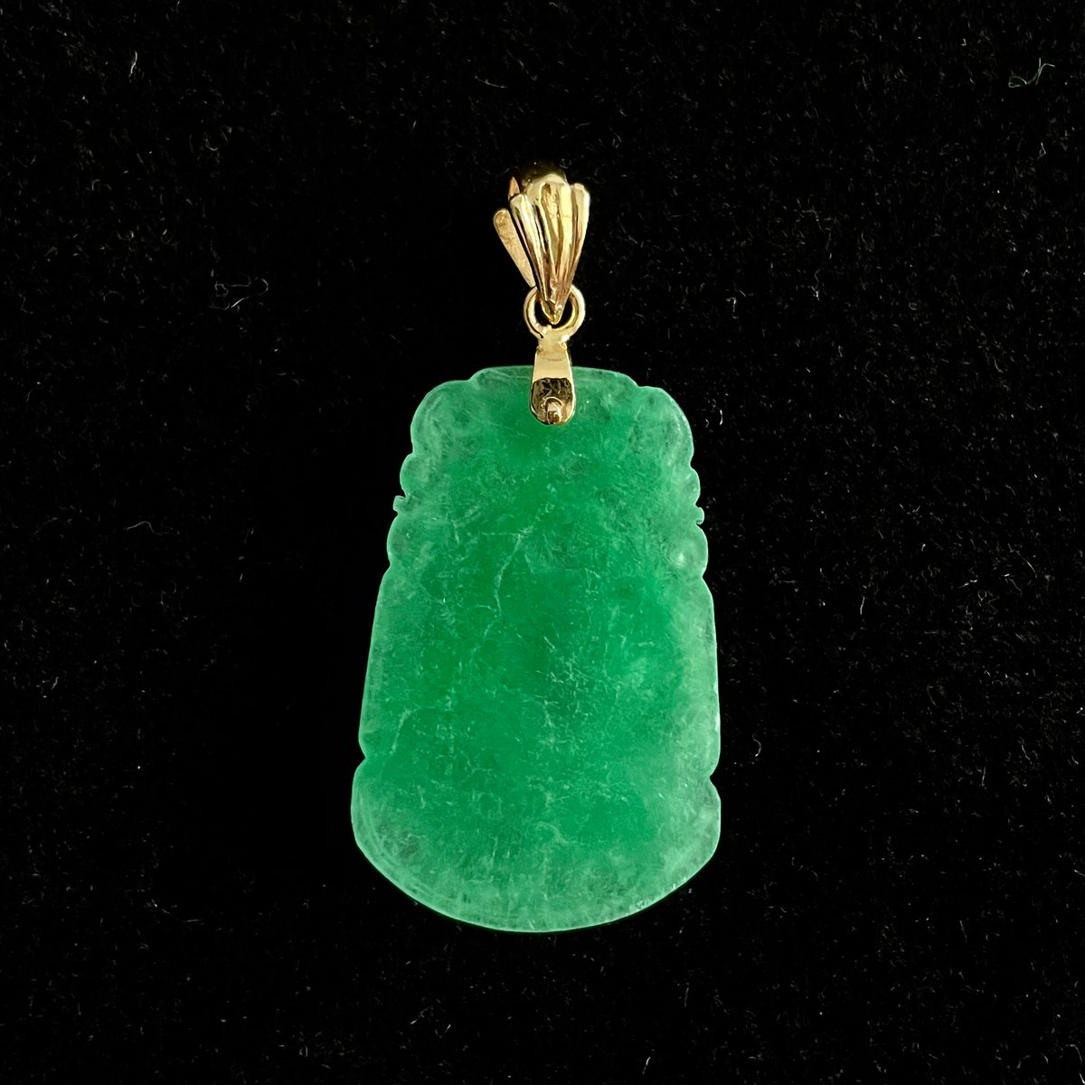 Jade hot sale pig pendant