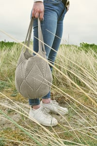 Image 3 of Hosta bag - english