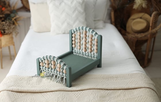 Image of « coral bed NB up to sitter in sage with pastel green - pre order »