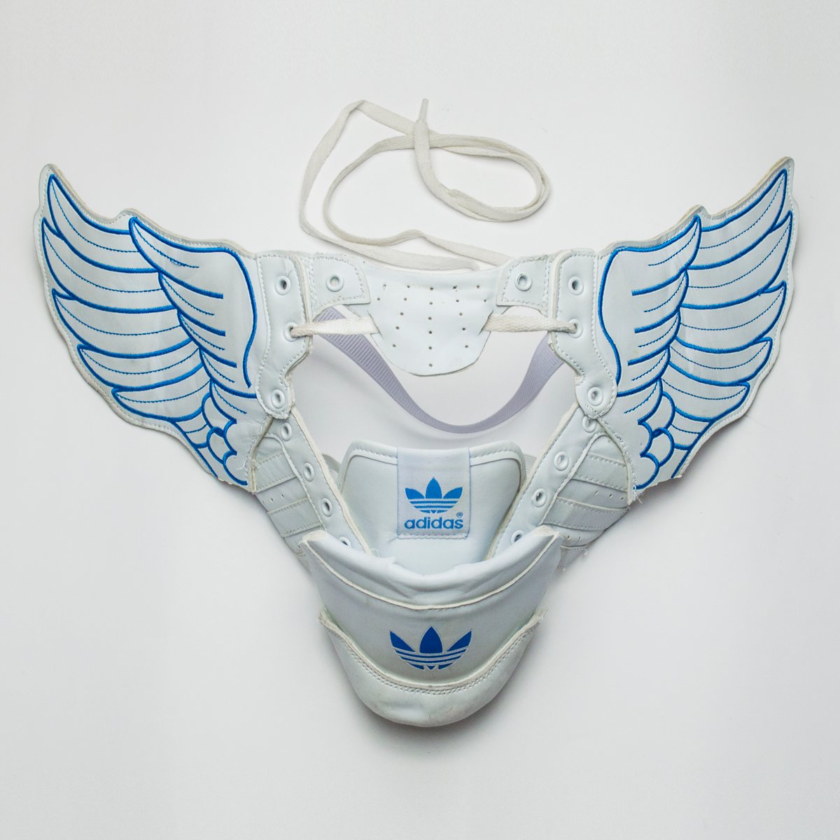 Image of SNEAKER WING MASK / JS AD / WHITE BLUE