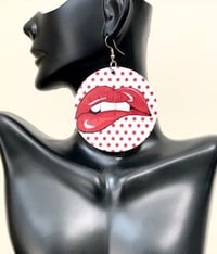 Image 2 of Lips Polka Dot