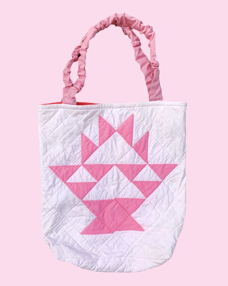 Image of Quilted Scrunchie Tote Bag — Pink Flower Basket