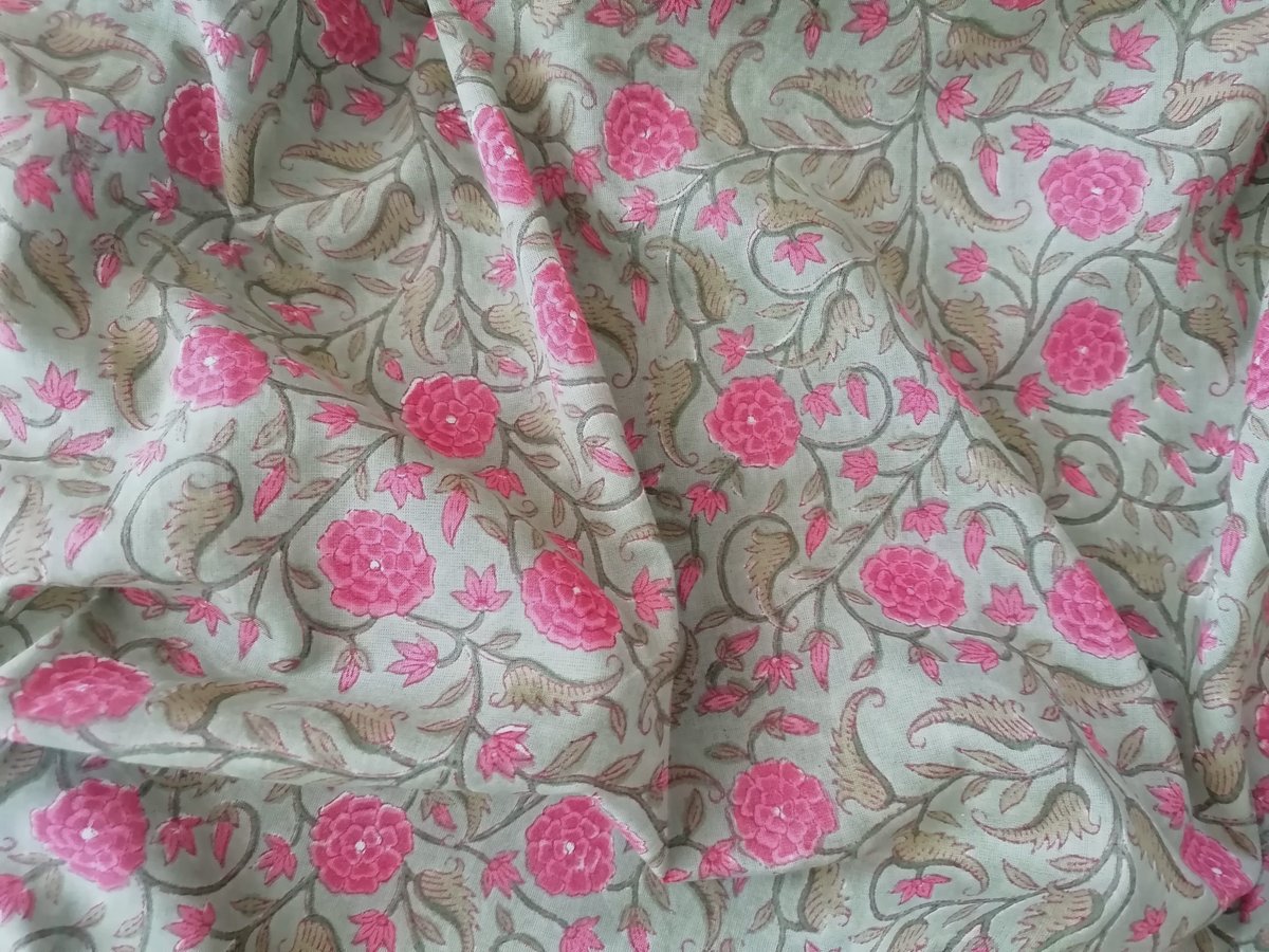 Image of Namasté fabric rosier fond kaki 