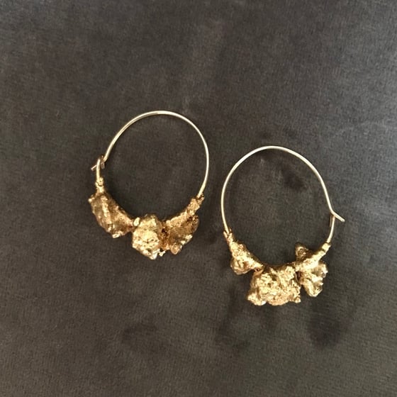 Image of SHORELINE III golden hoops