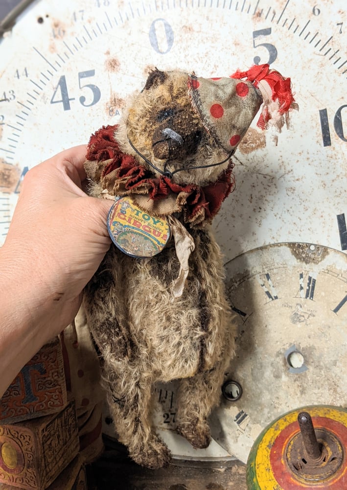 Image of 9" old Schoenhut Toy mohair Grizzly Bear in vintage ruff collar & hat  Whendi's Bears