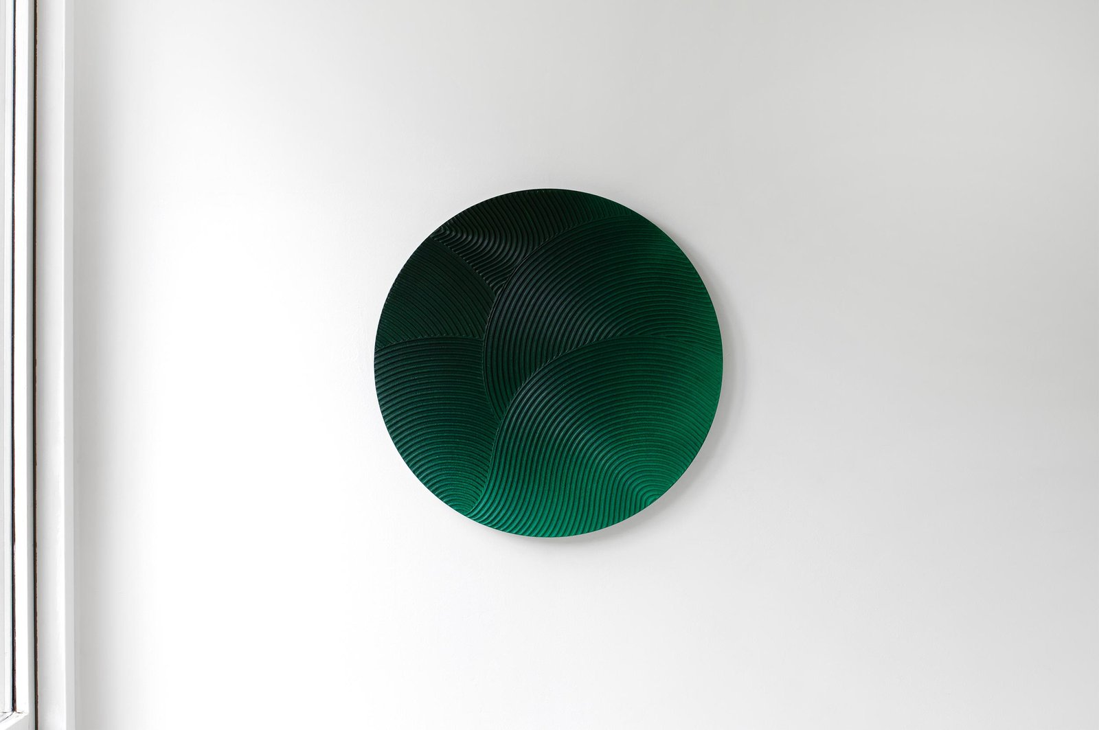 Image of Sphere Relief · Green