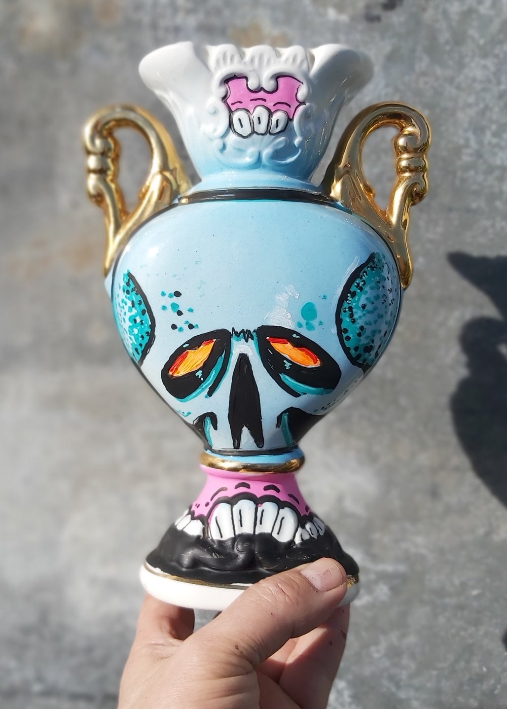 Blue skull & Ruffneck Vase