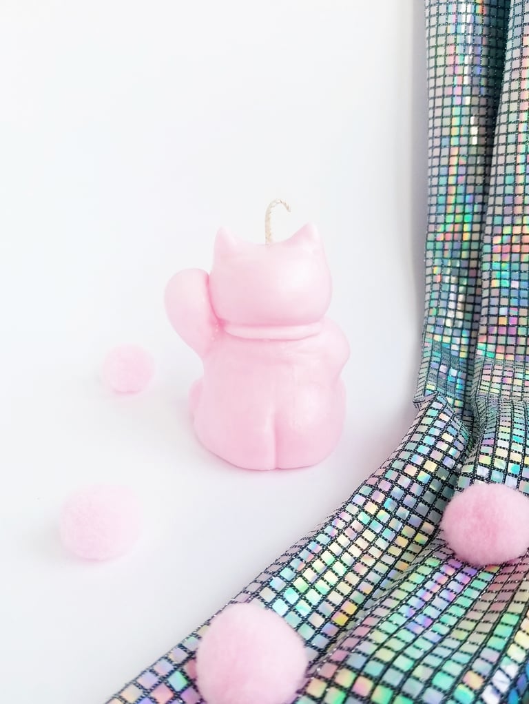 The Lucky Neko Candle Image 3