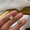 Flower earring stud