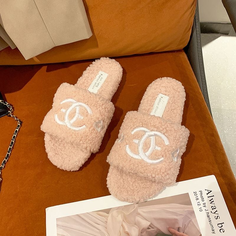 CC fur slides Pre Order N C Glam Collection LLC