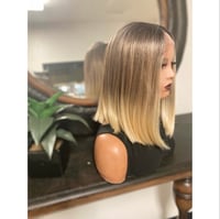 Image 2 of PAM| BLONDE OMBRÉ BLUNT LACE FRONT WIG BOB