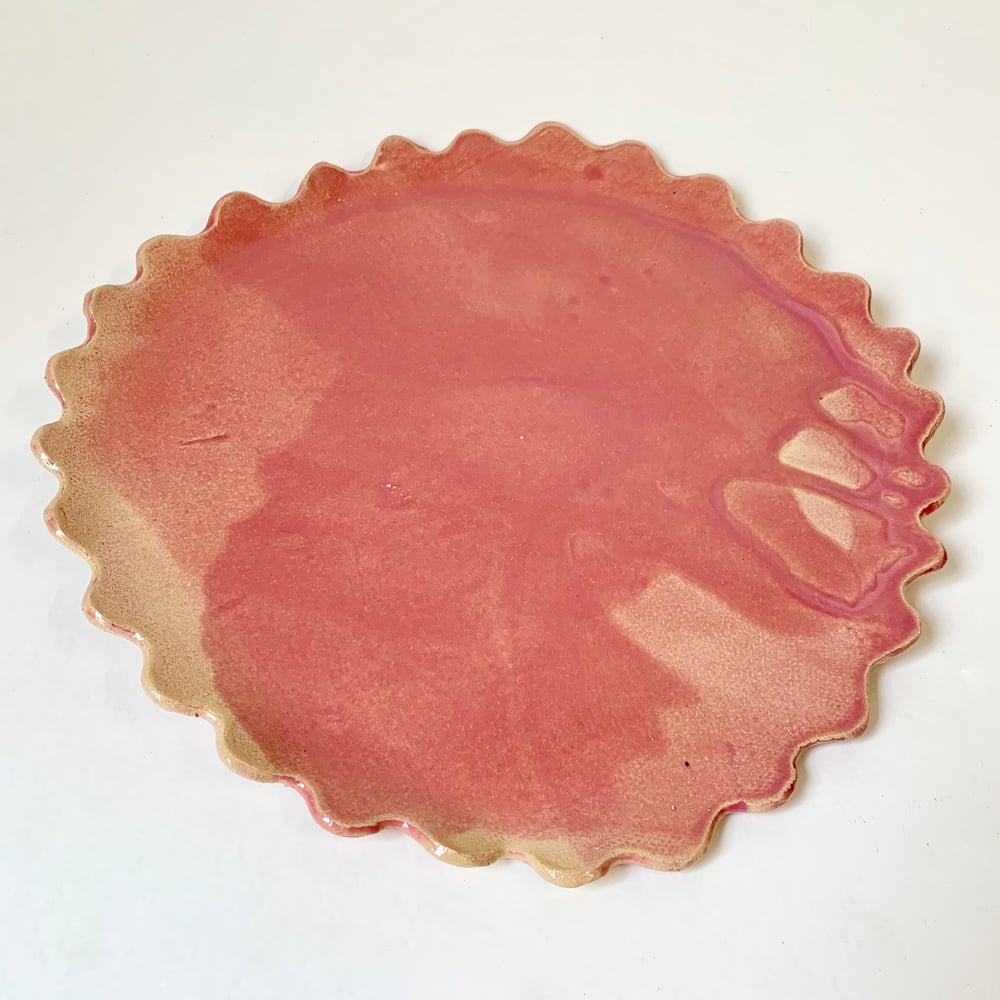 Image of Scallop Plate - Pink