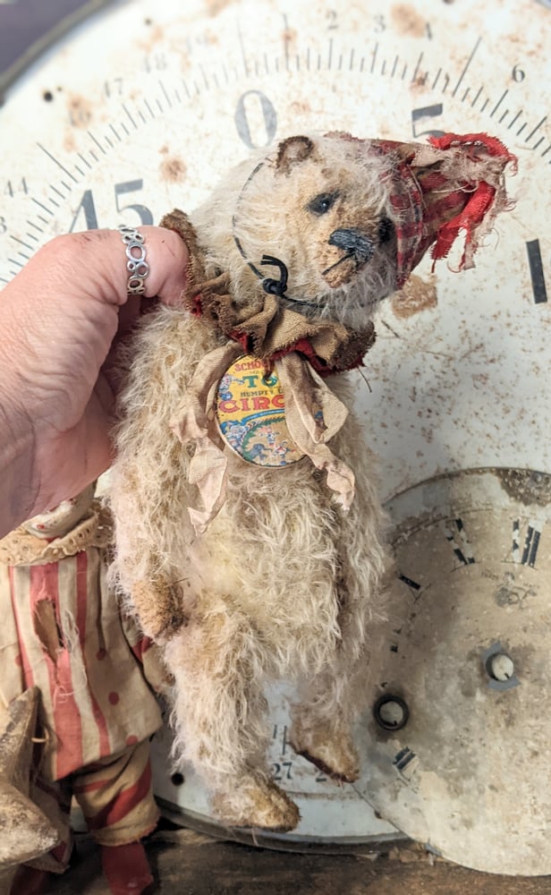 Image of 9" old Schoenhut Toy Cream mohair Grizzly Bear in vintage ruff collar & hat  Whendi's Bears