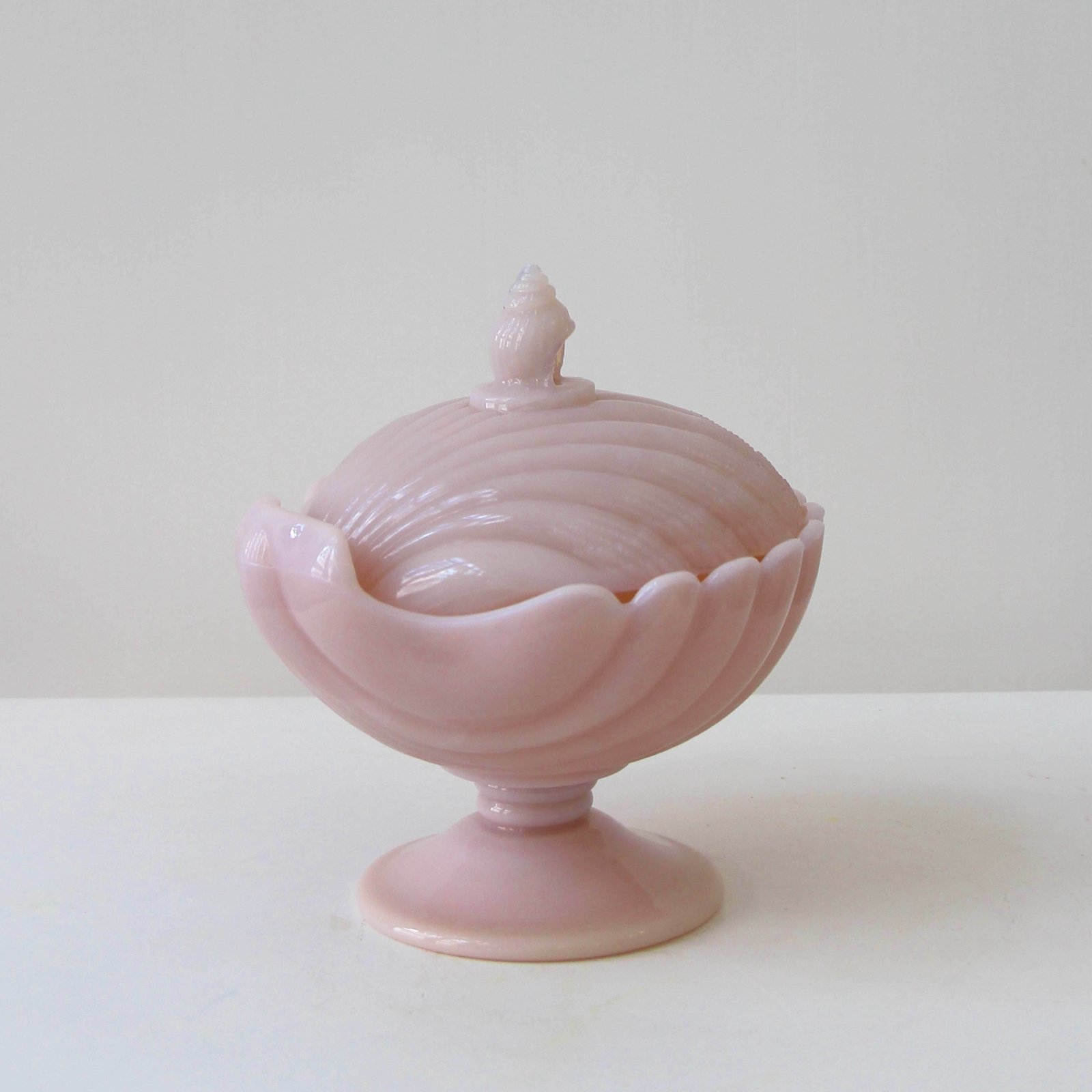 Vintage American blush pink glass collection | Vaudeville and